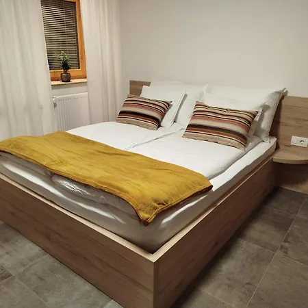 Apartma Mamut 1850 * 캄니크